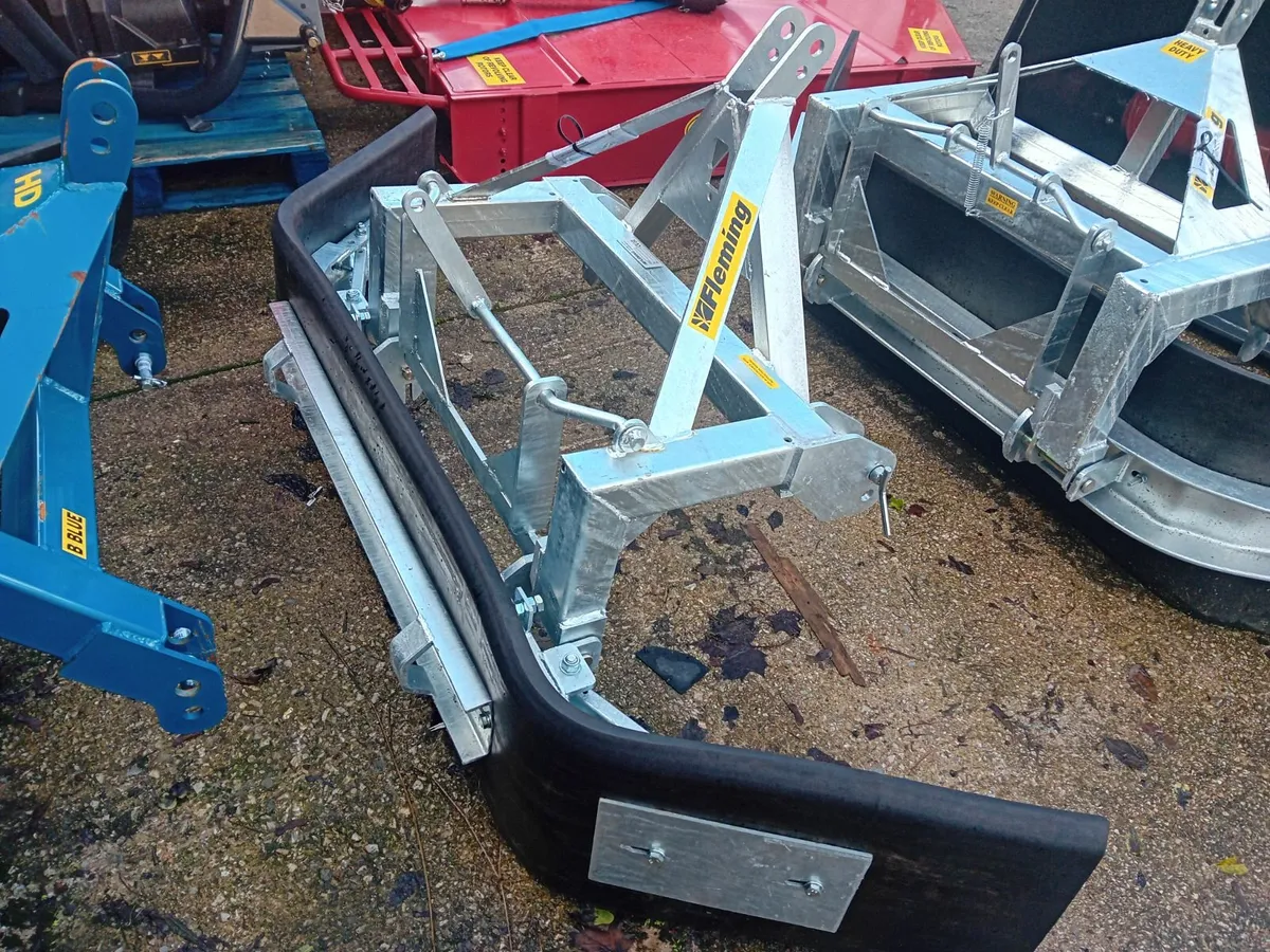 Fleming Yard Scrapers - Image 3