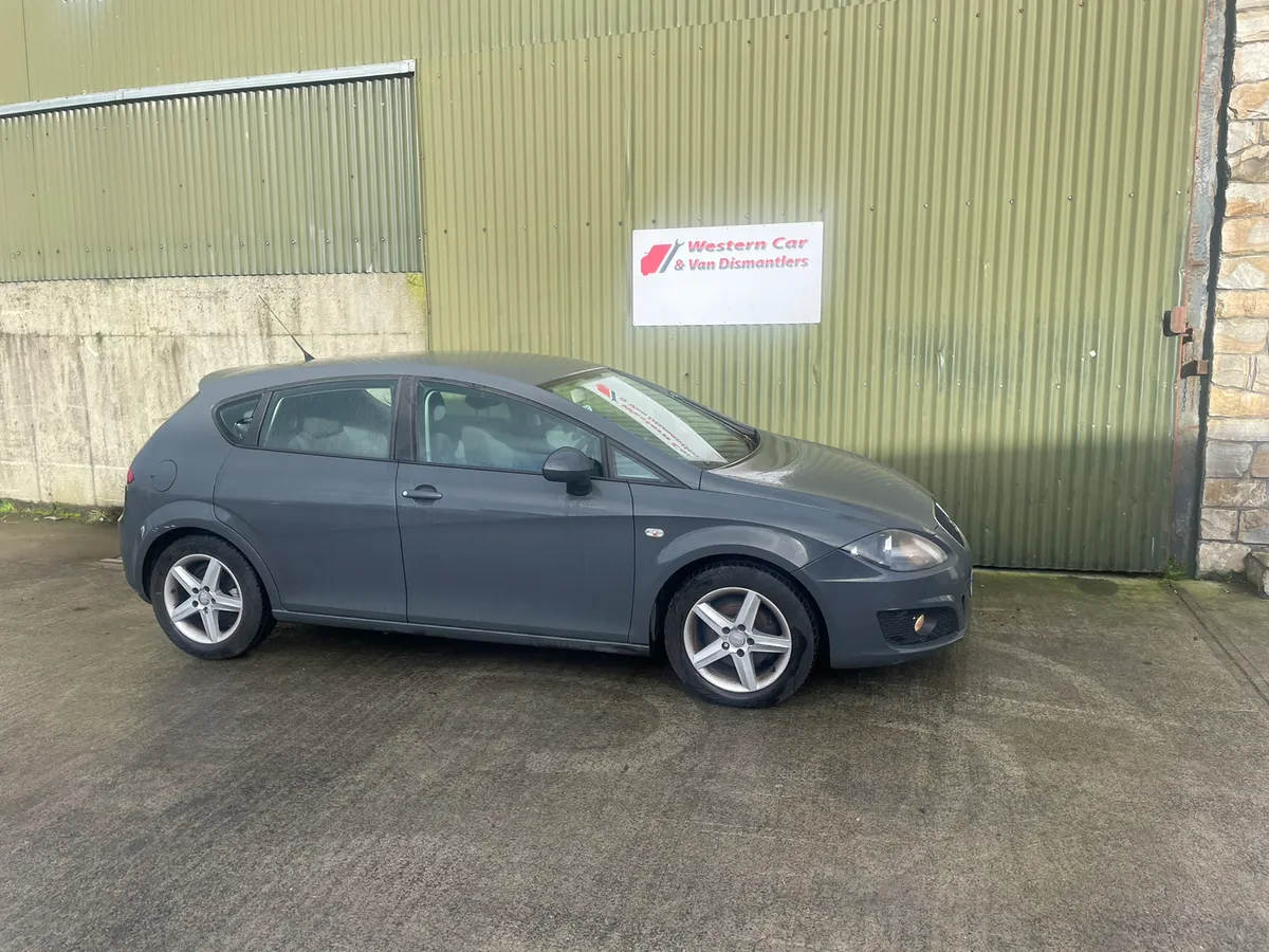2010 seat Leon 1.6 tdi for dismantling