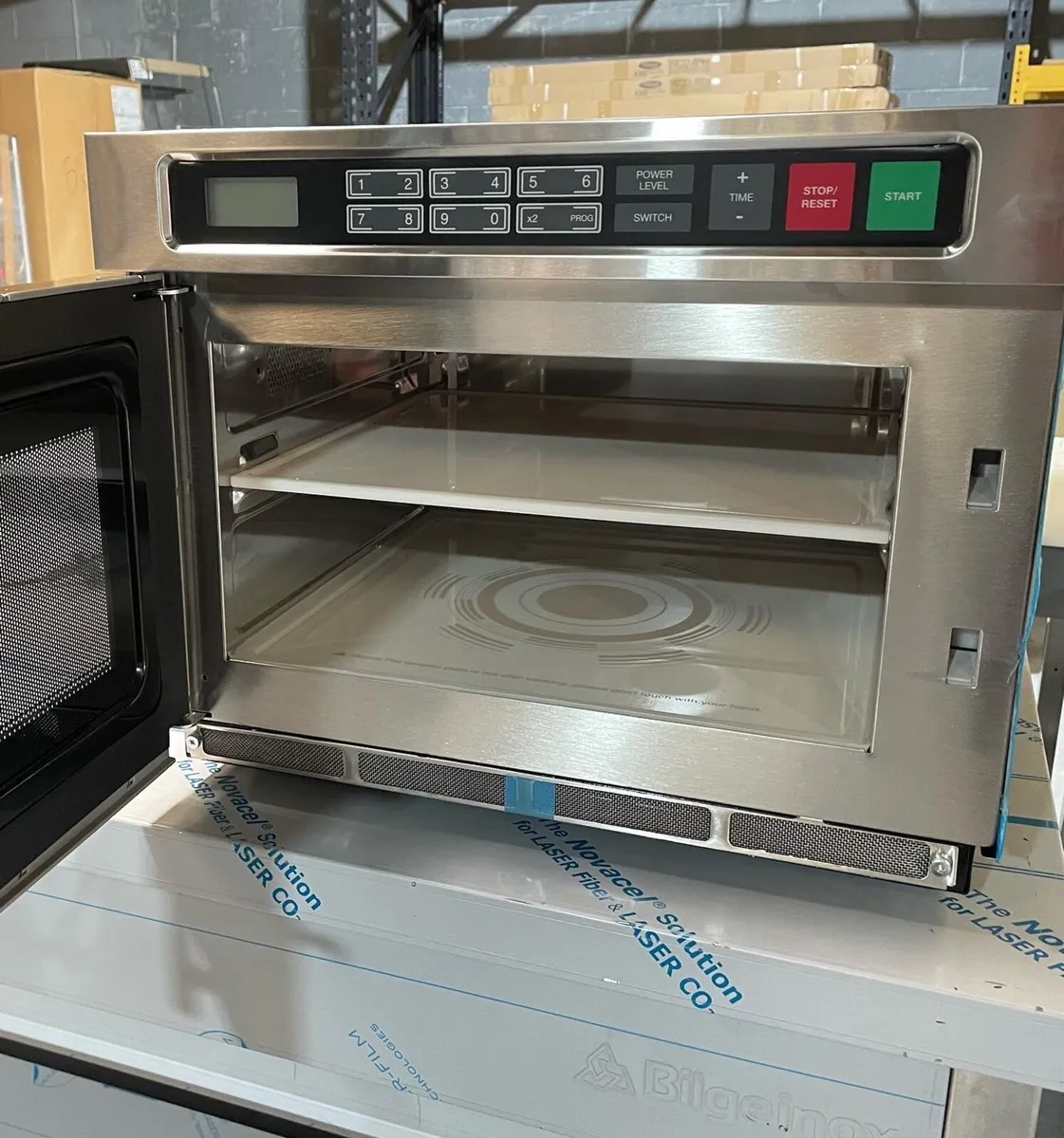 1800w Commercial Microwaves - Image 3