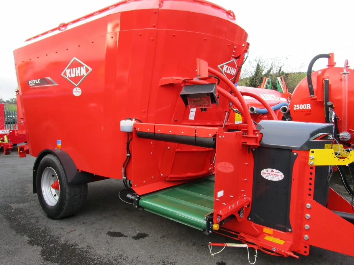 NEW KUHN 18.2 CS Twin auger tub feeder - Image 2
