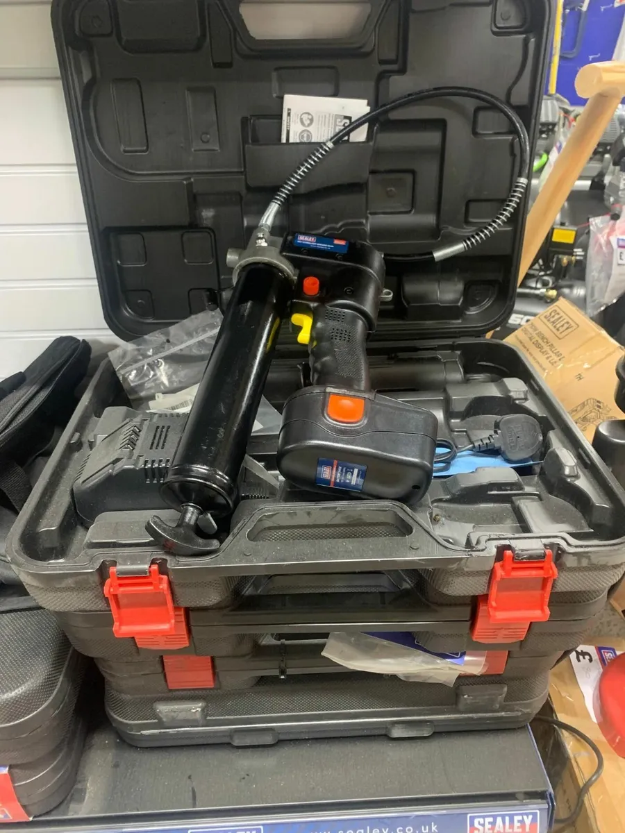 Sealey Battery Cordless Grease Gun 18V