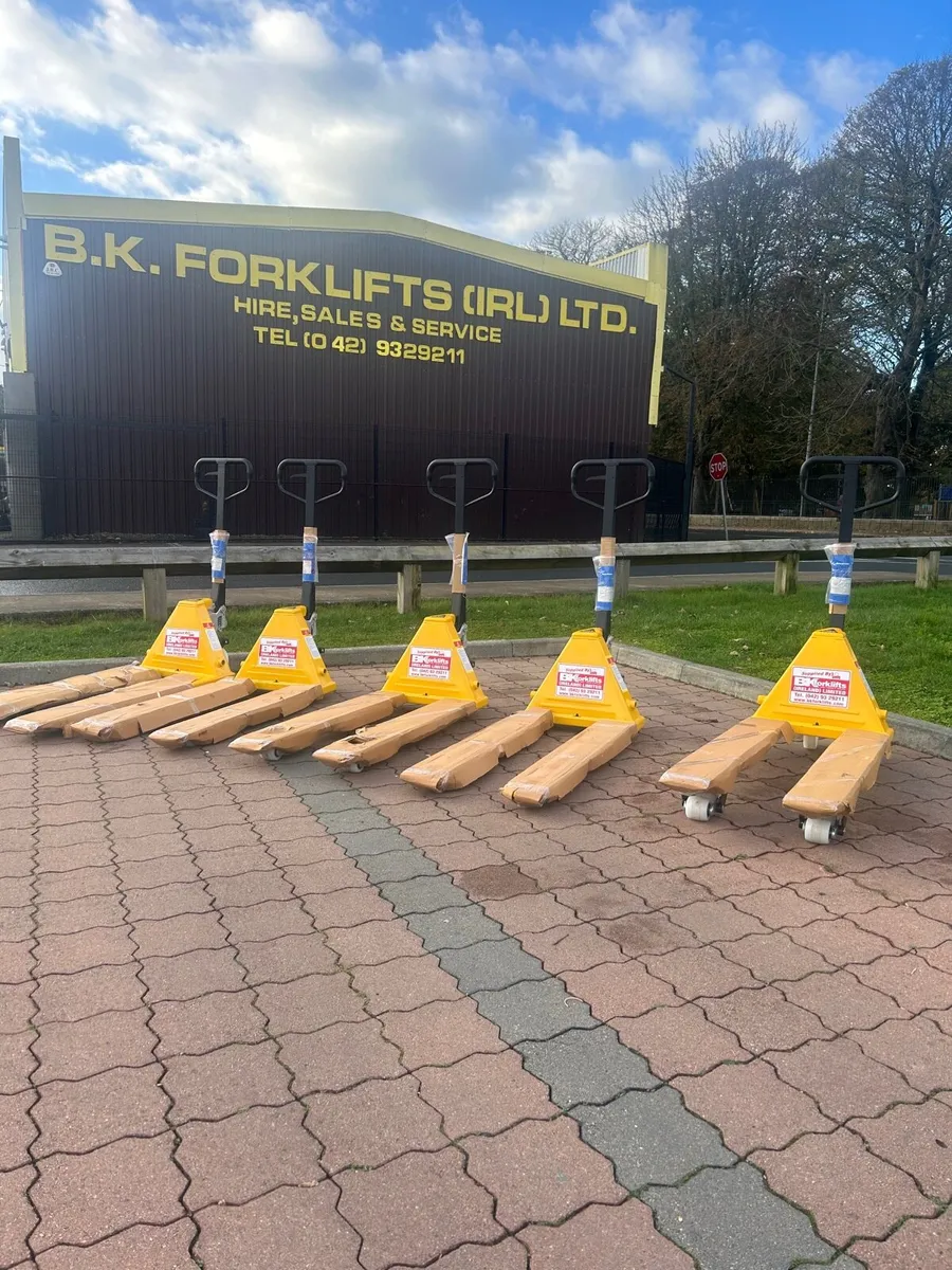 Pallet trucks - Image 1