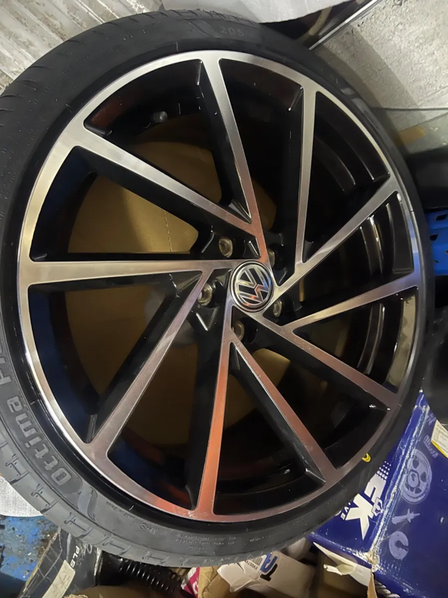 17” 5x100 Spielberg alloys & tyres