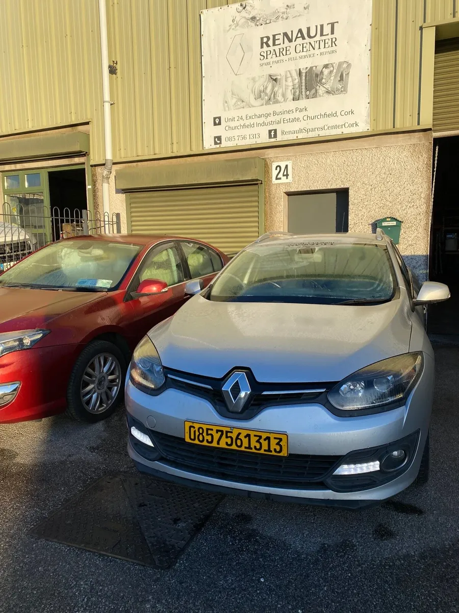 2015 Renault Megane Estate for breaking - Image 1