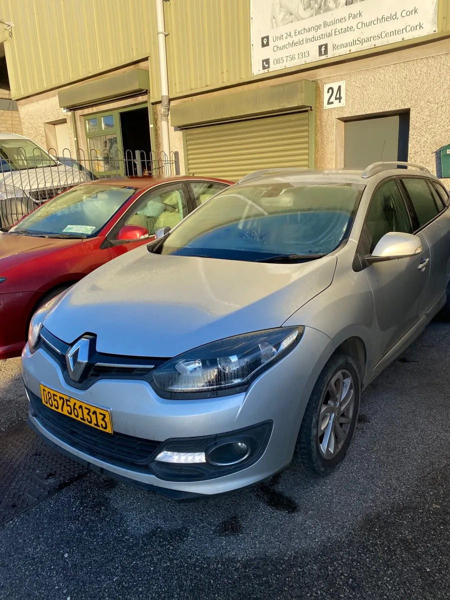 2015 Renault Megane Estate for breaking - Image 2