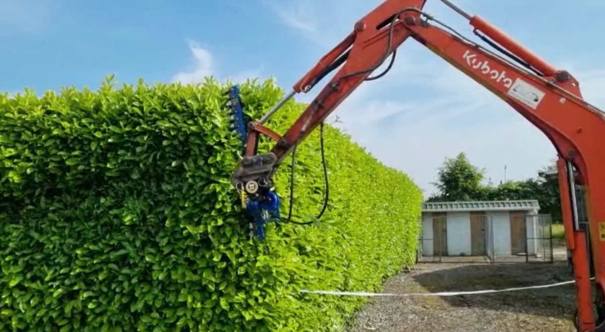 Slanetrac HC150 & HC180  Finger Bar Hedge Cutters - Image 3