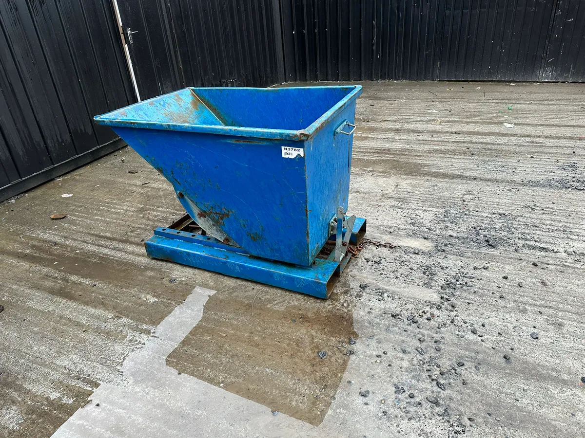 Small Tipping Skip - Image 1