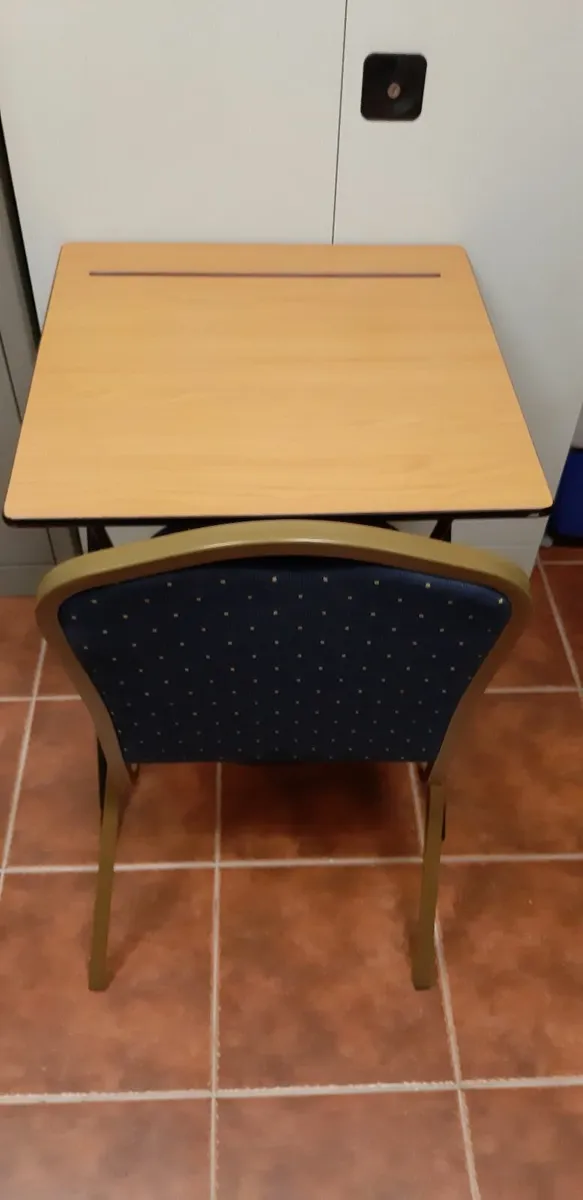 Folding Exam desks - Image 1