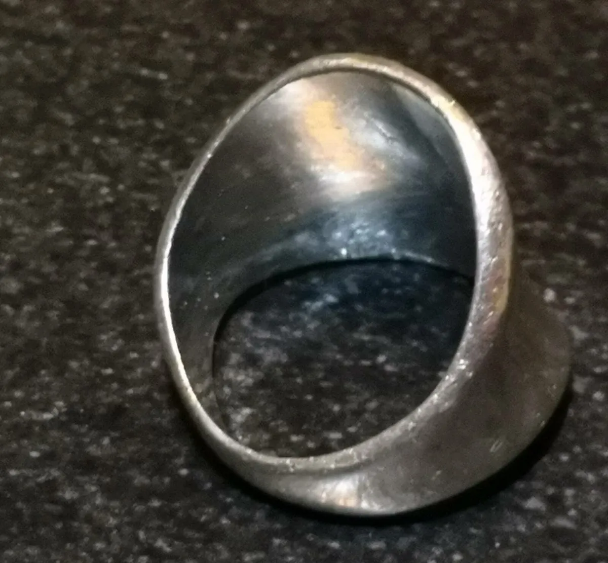 Handmade heavy silver ring - Image 3