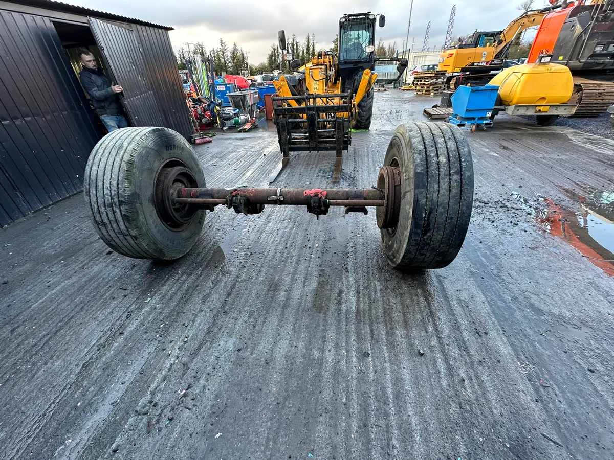 Super Single Axel - Image 2