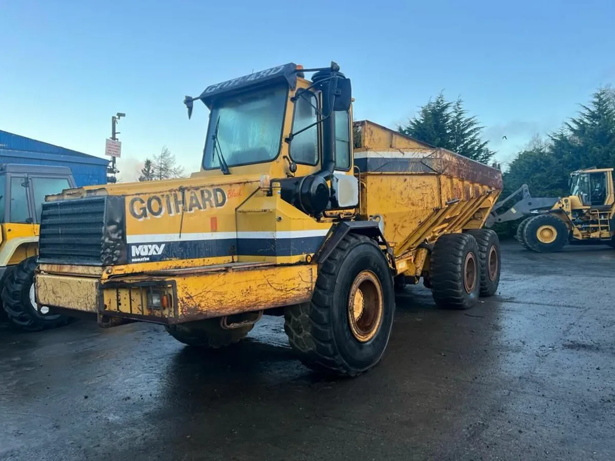 Moxy / Komatsu 6wd dump truck - Image 1