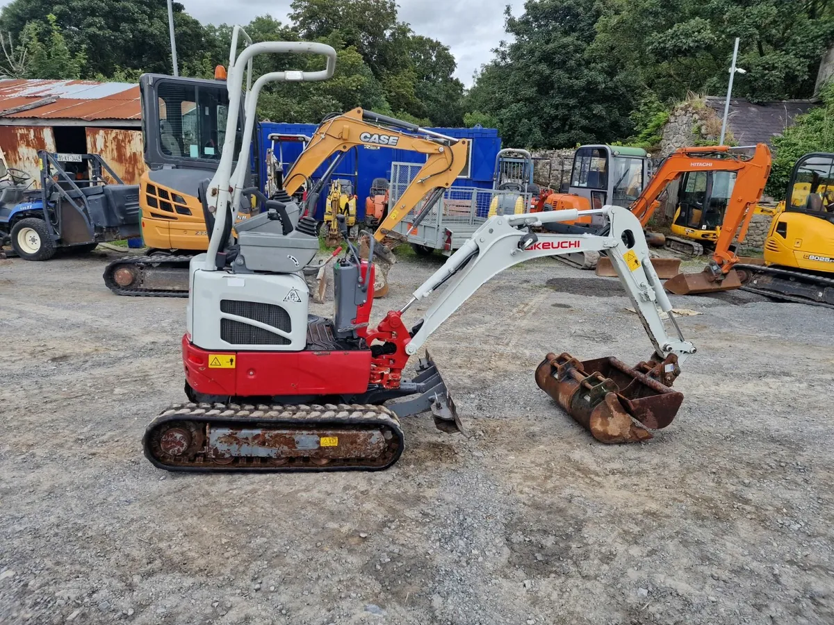 Takeuchi  tb 210 R - Image 1