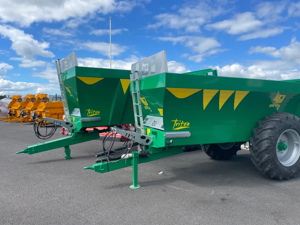 New Garcia manure spreaders in stock - Image 4