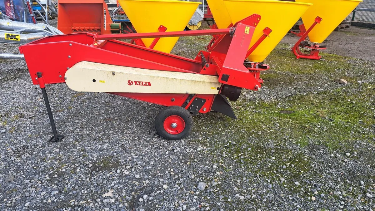 Potato digger - Image 1