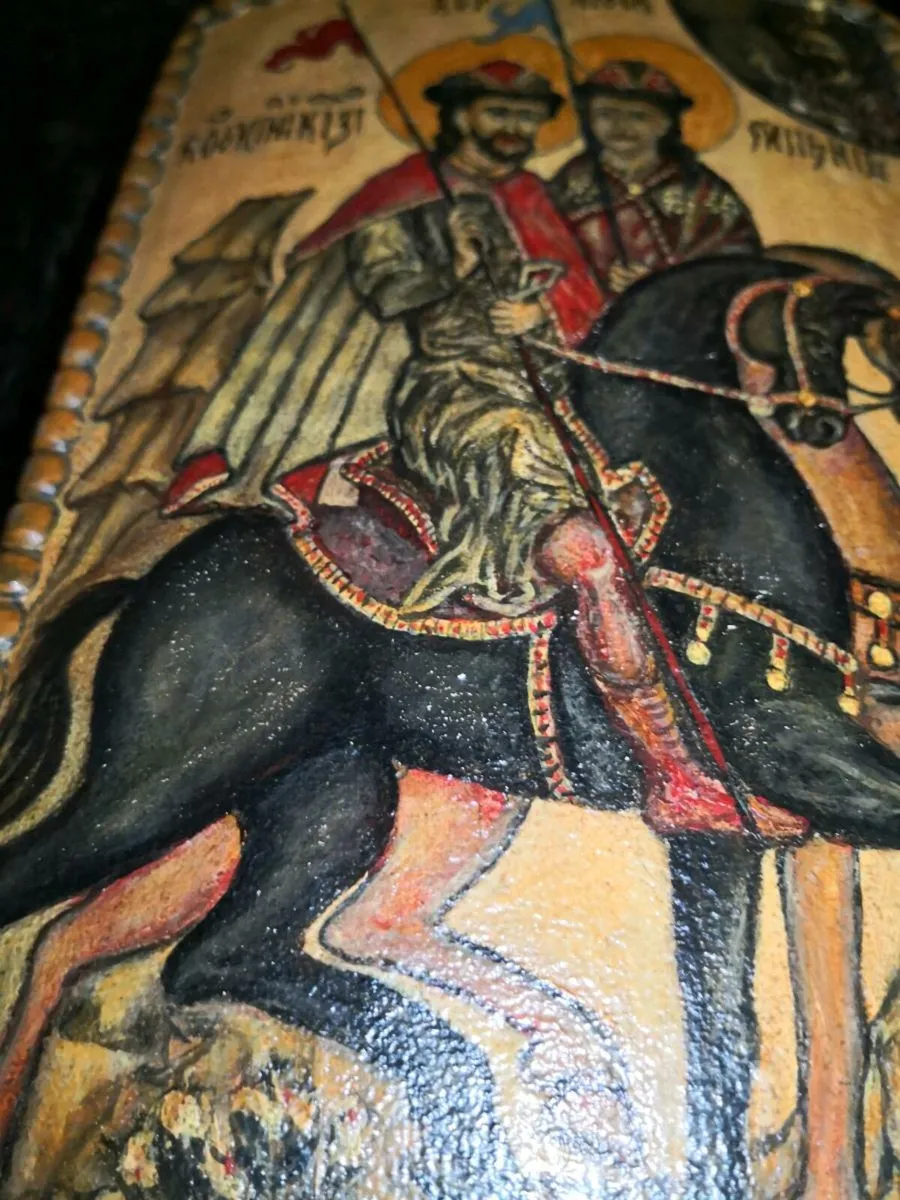 Beautiful Old icon on wood - Image 2