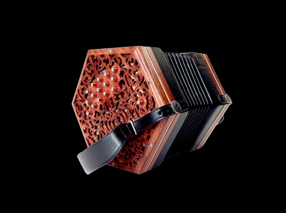 The Eirú Silver Concertina AVAILABLE NOW - Image 1