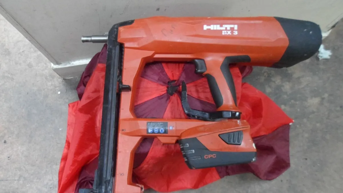 Hilti Battry Powered Nailer (BX 3-L) - Image 1
