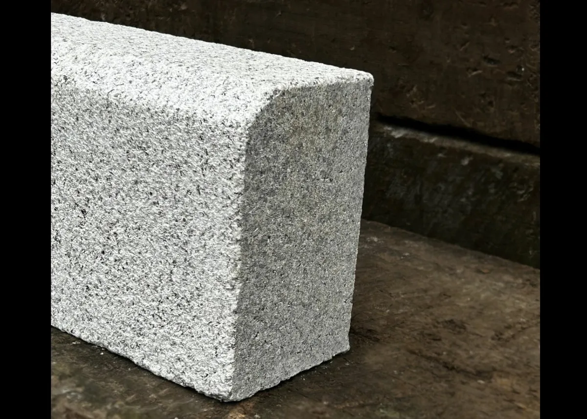 Granite Chamfered Kerb - Image 1