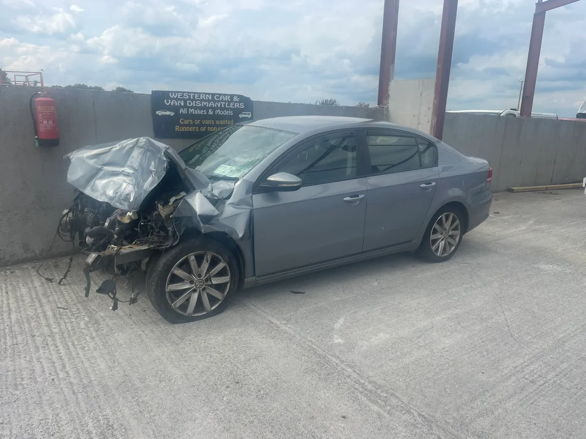 2013 vw Passat 1.6 tdi for dismantling