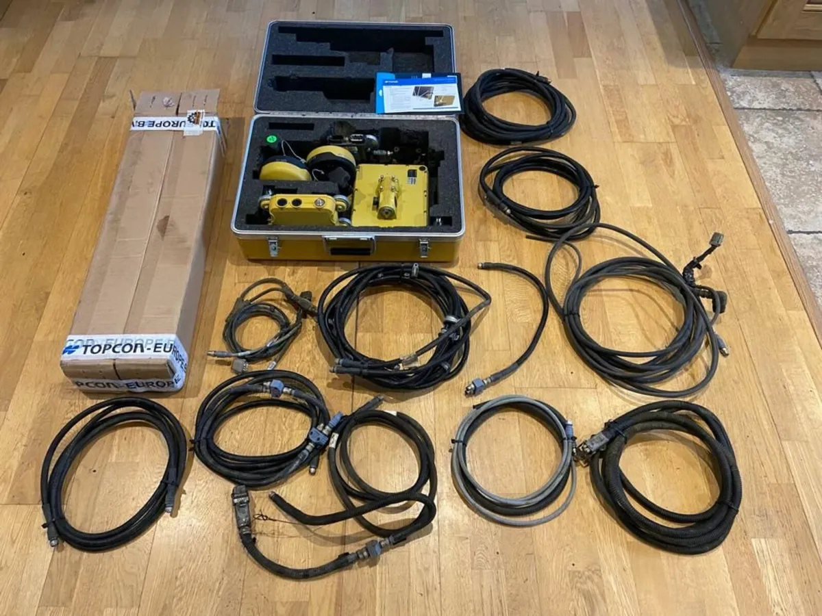 TopCon X53i 3D GPS Excavator System - Image 1