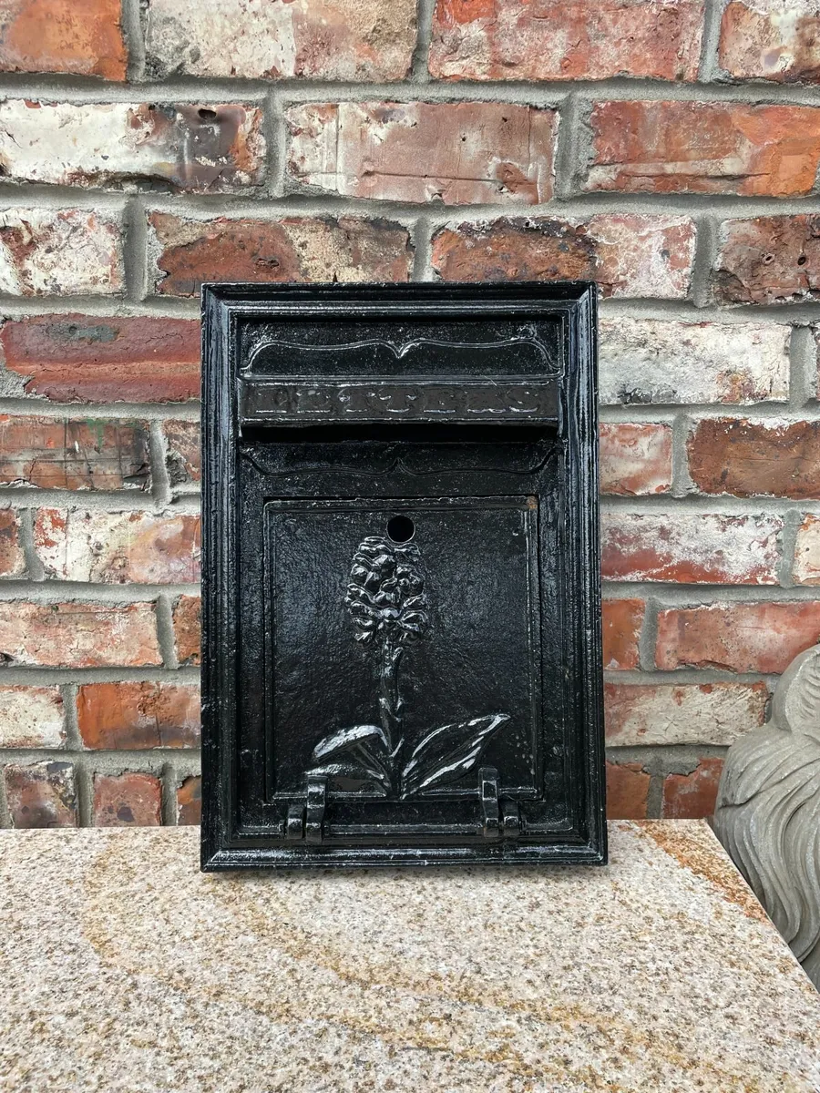 Wall Insert Post box Cast Irion - Image 1