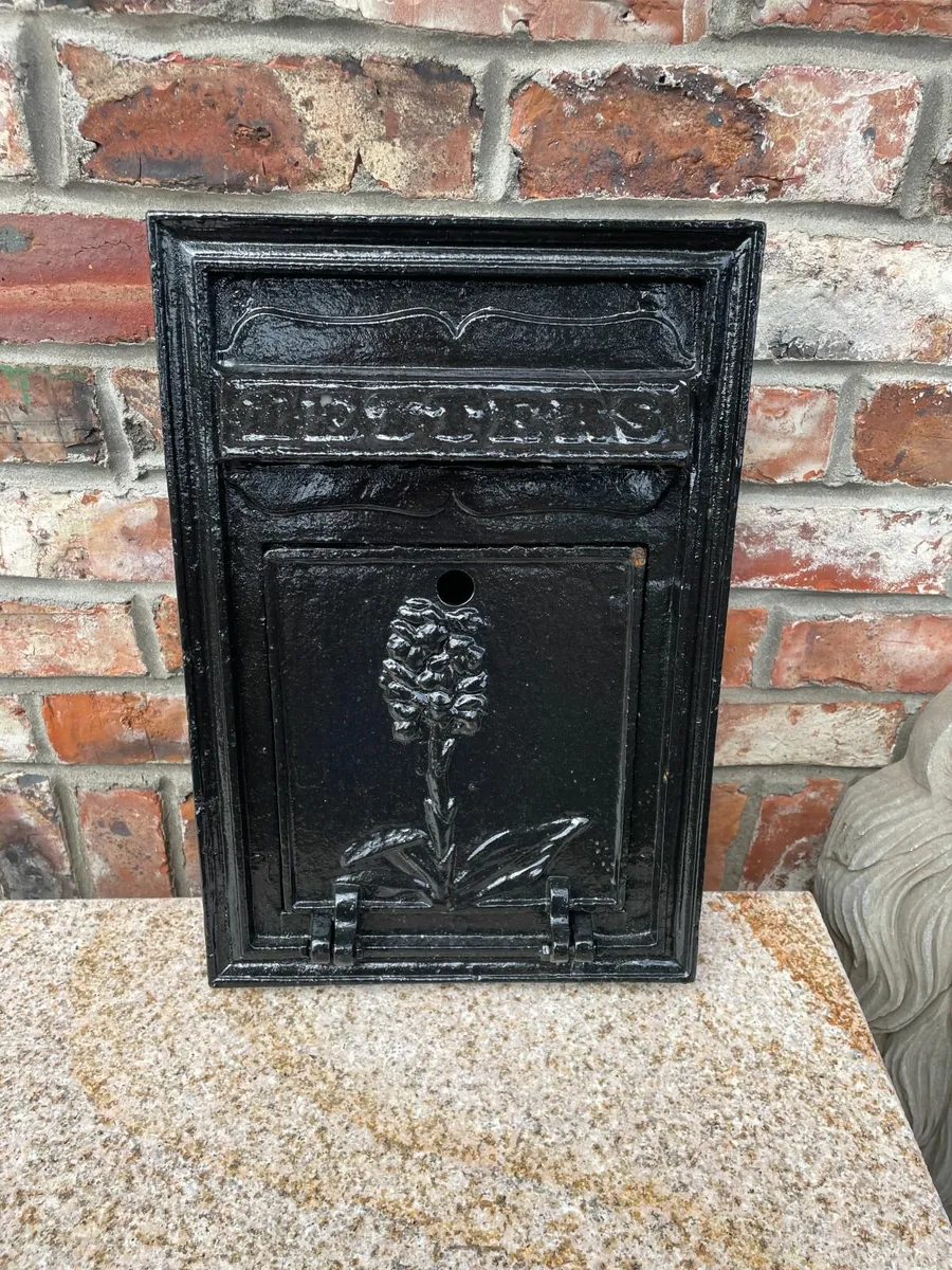 Wall Insert Post box Cast Irion - Image 3