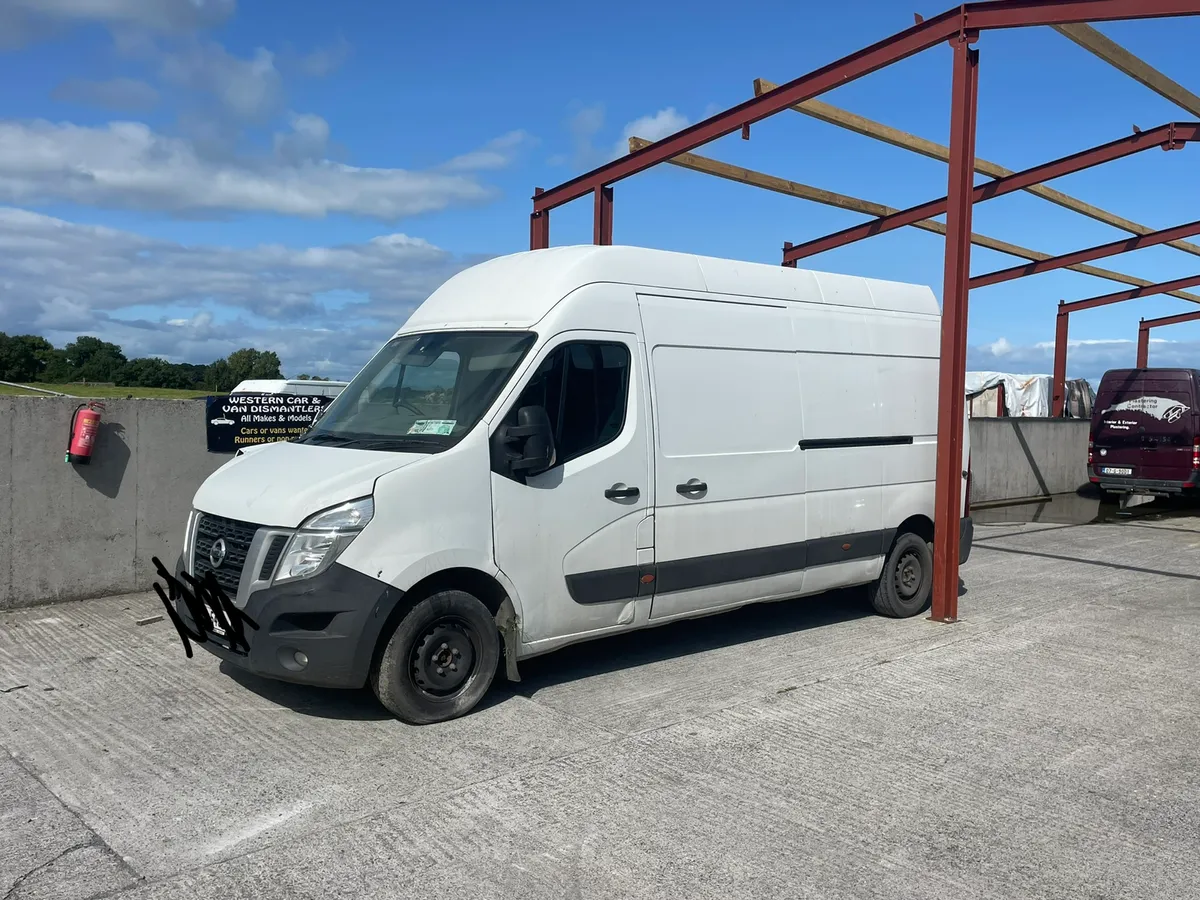 161 Nissan nv400 2.3 dci for dismantling
