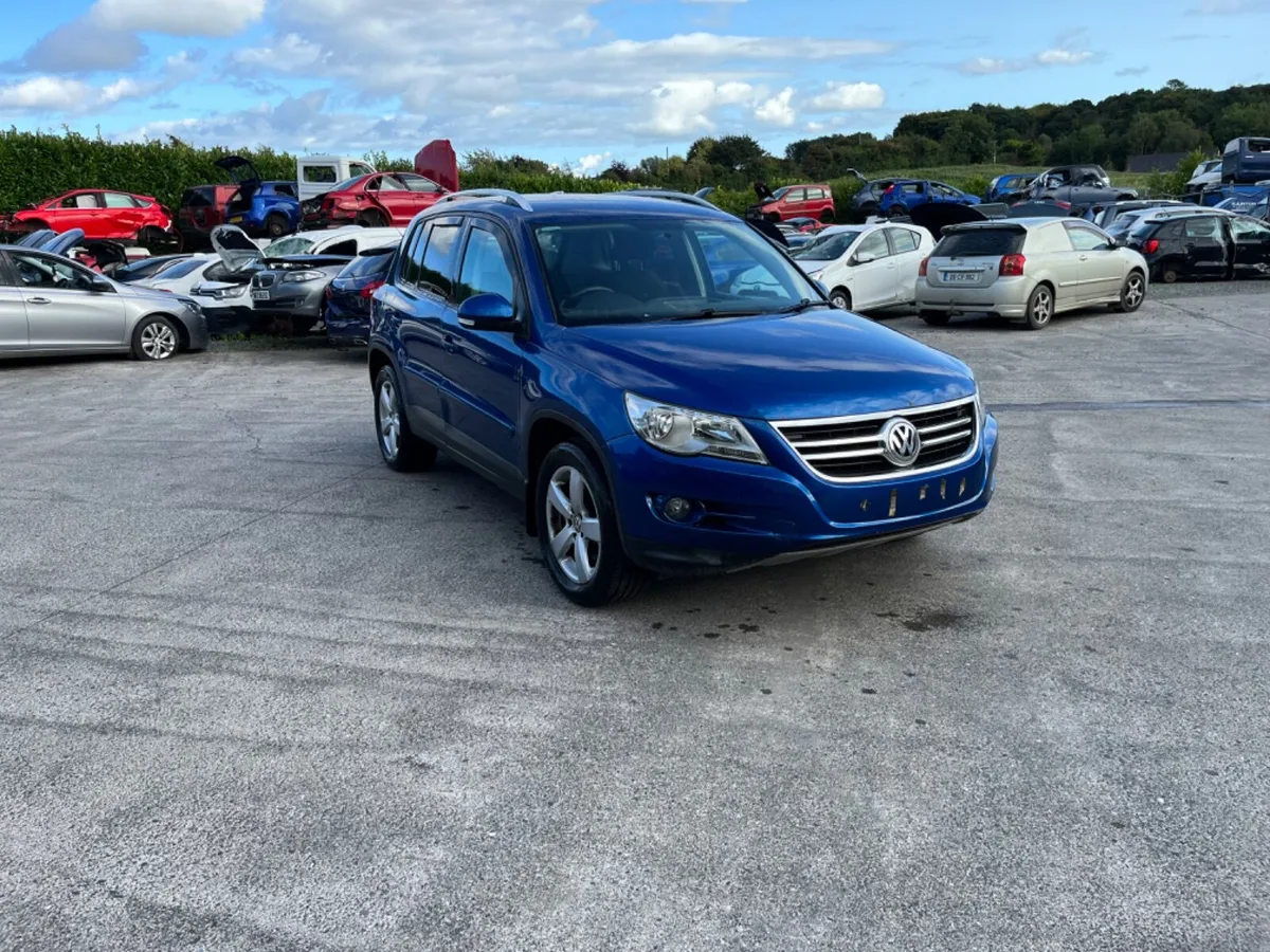 2010 VW Tiguan 2.0 4x4 - Image 2
