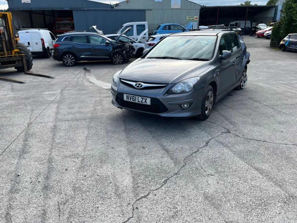 2011 Hyundai i30 1.6 CRD - Image 2
