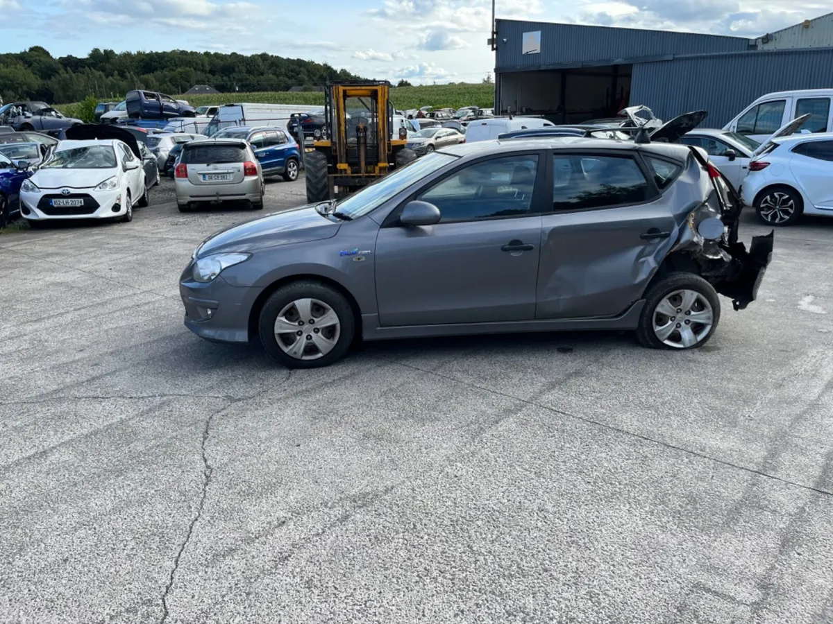 2011 Hyundai i30 1.6 CRD - Image 4