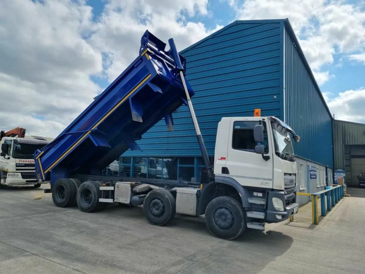 DAF CF 400  8X4  TIPPER - Image 2