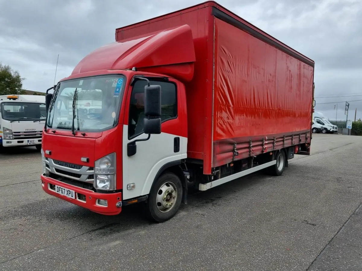 2018 ISUZU NPR 7.5 TONNE CURTAIN - Image 2