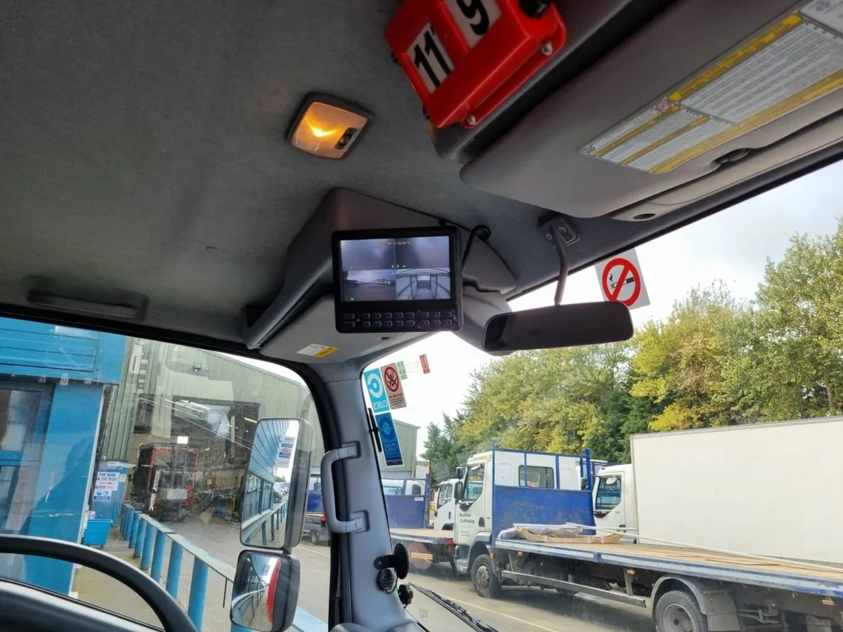 2018 ISUZU NPR 7.5 TONNE CURTAIN - Image 3