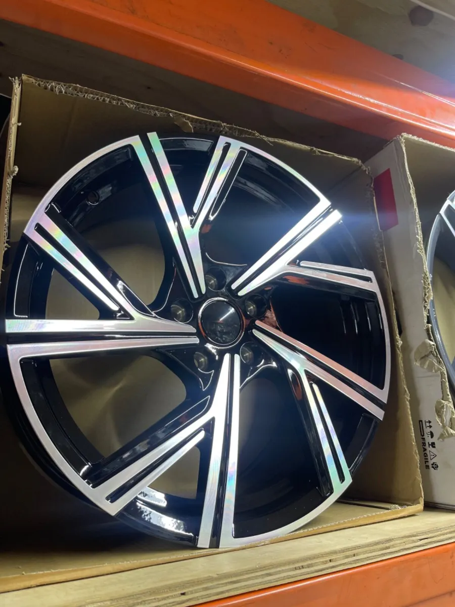 18” highline alloys & tyres offer 5x112 vw