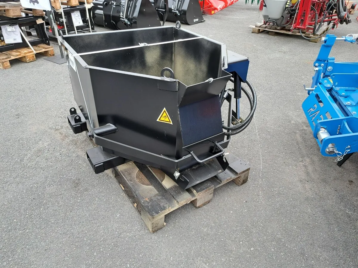 New Manitou 500L concrete skip - Image 3