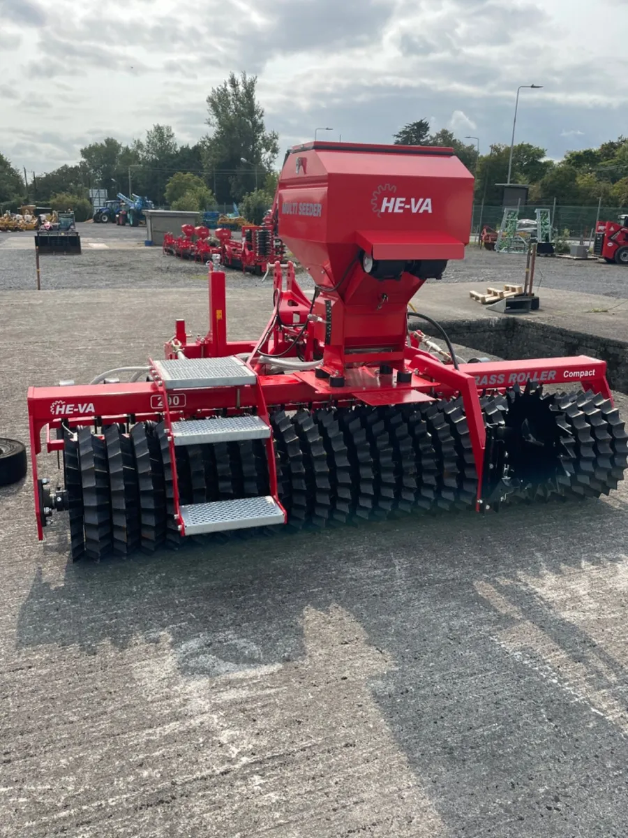 Heva grass sticher - Image 3