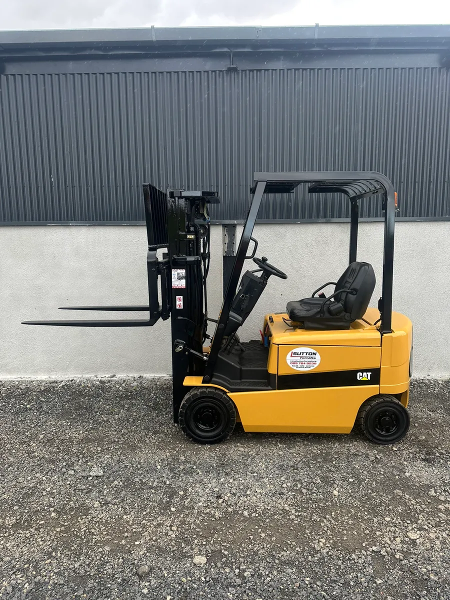 Caterpillar EP18 Forklift - Image 1