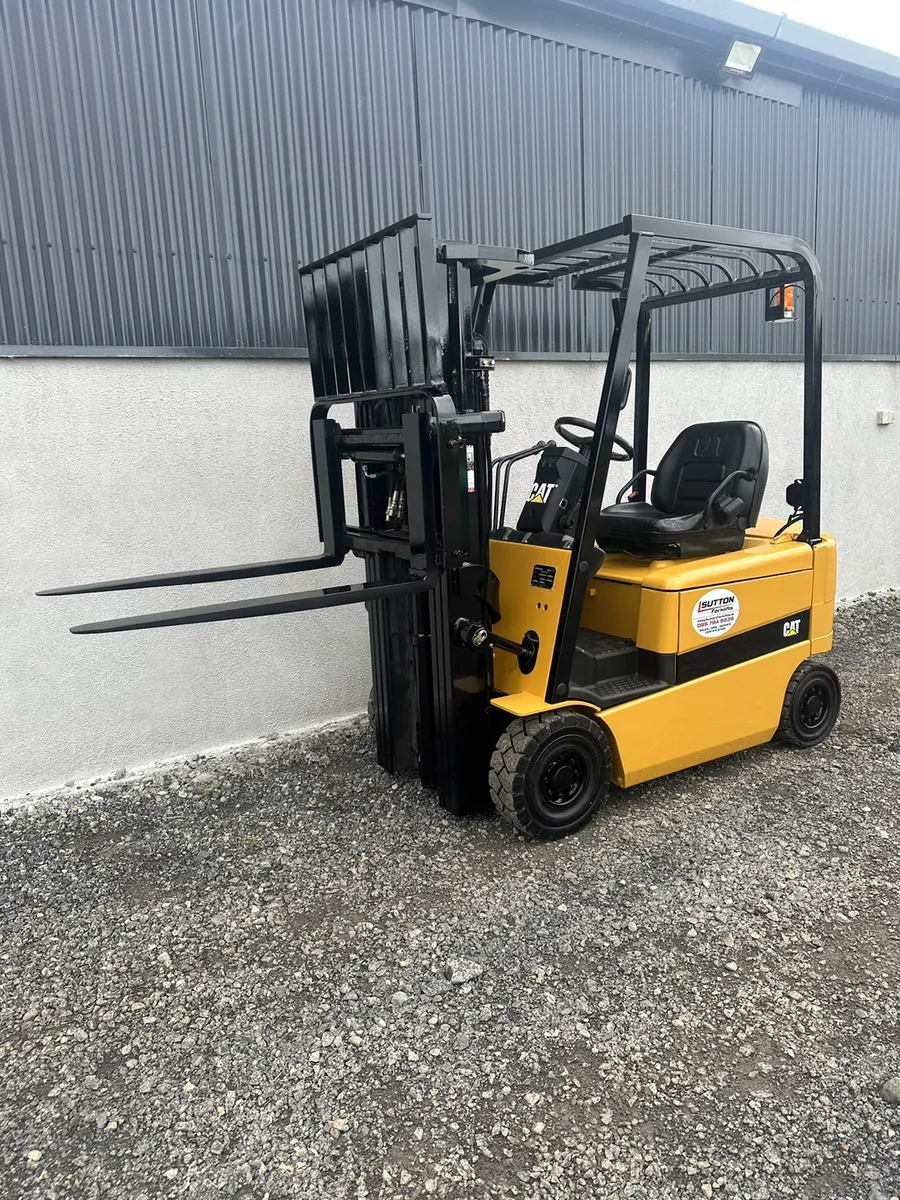 Caterpillar EP18 Forklift - Image 3