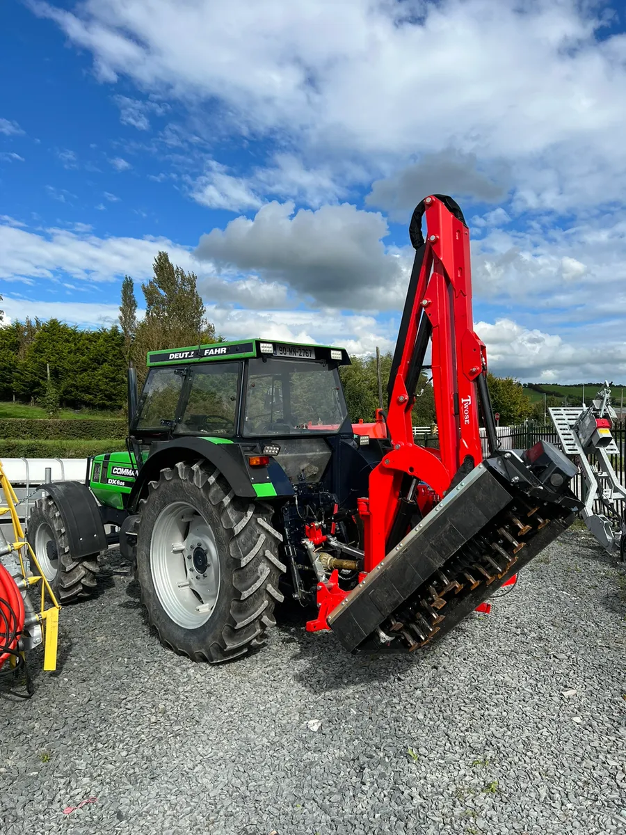 *** NEW TWOSE 55-4 HEDGECUTTER *** - Image 1