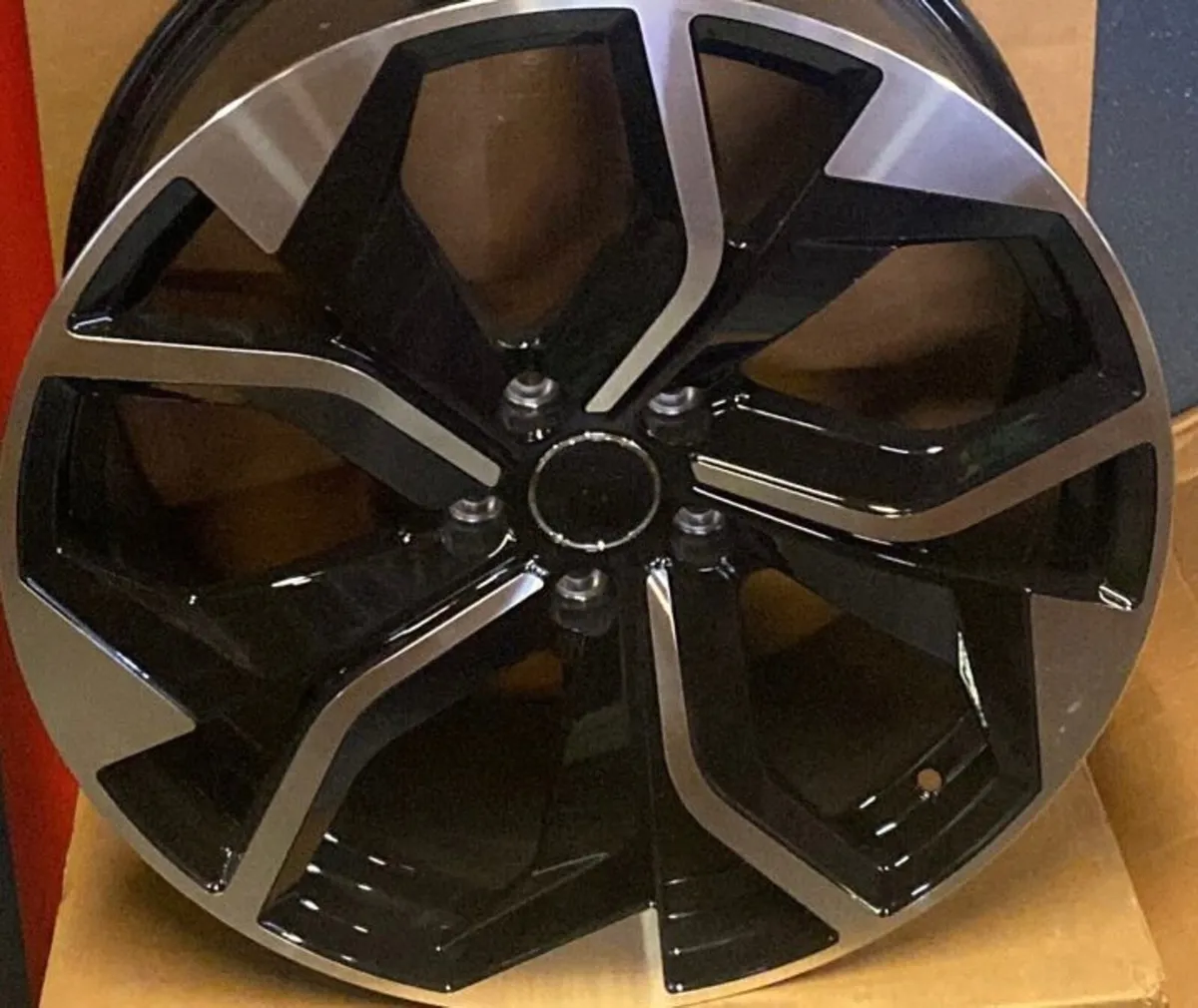 19” alloy wheels & tyre package offer