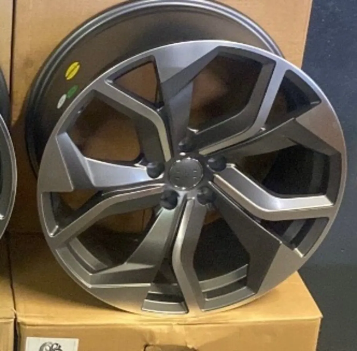 19” alloys & tyre packages delivered