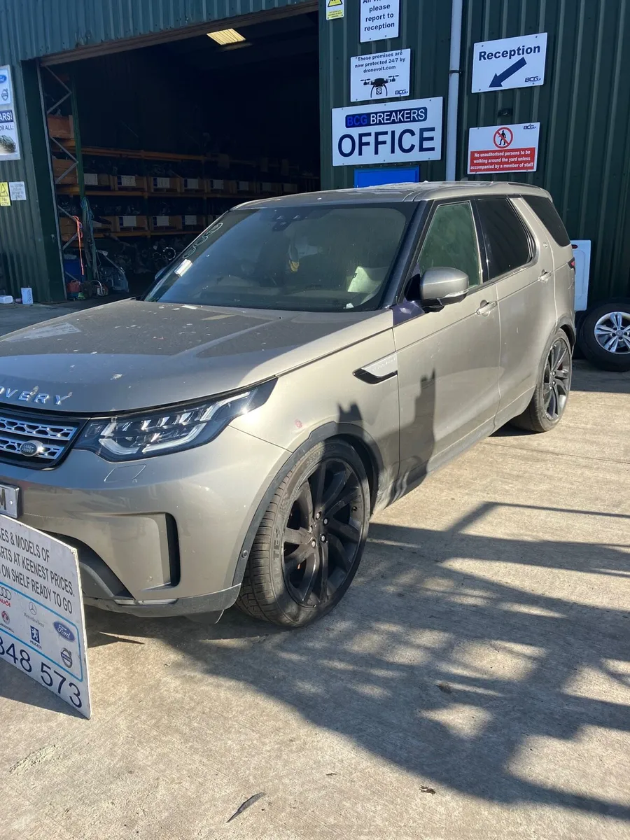 2020 landrover discovery 5 l462 parts breaking - Image 2