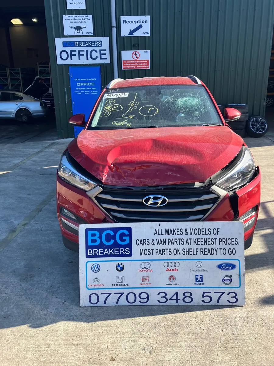 2018 Hyundai Tucson parts breaking - Image 1