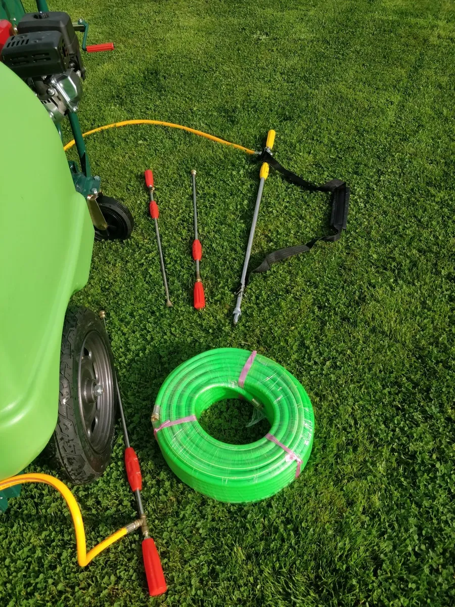 Soft Washer with 2 Reels Dual Opperative 300l Tank - Image 4