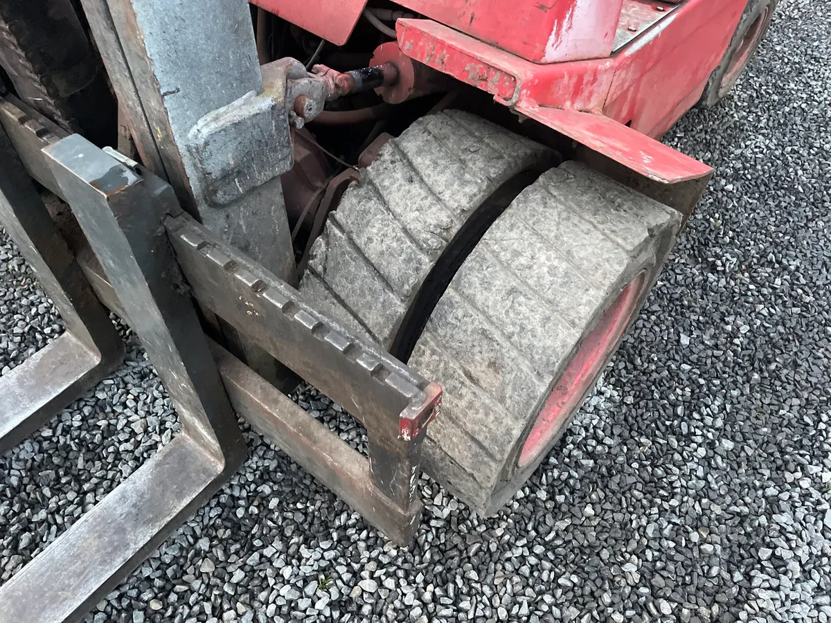 Fiat 4 ton forklift - Image 4