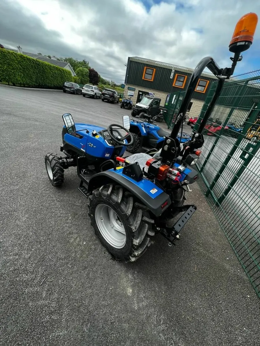 Solis 26 Manual compact tractor! - Image 4