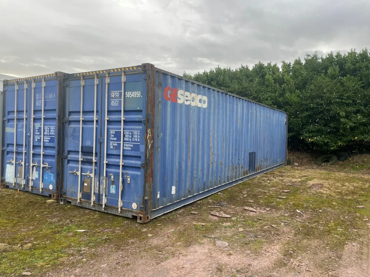 40ft x 8ft - Image 1