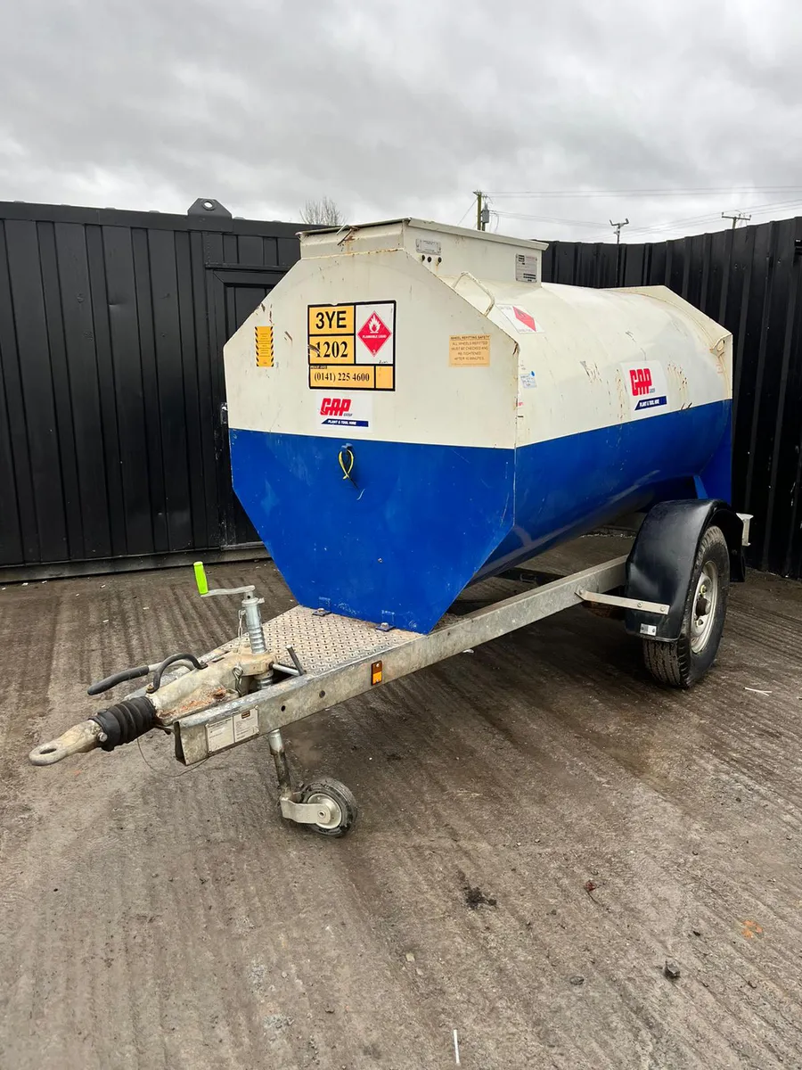 2000L Fuel bowser - Image 1