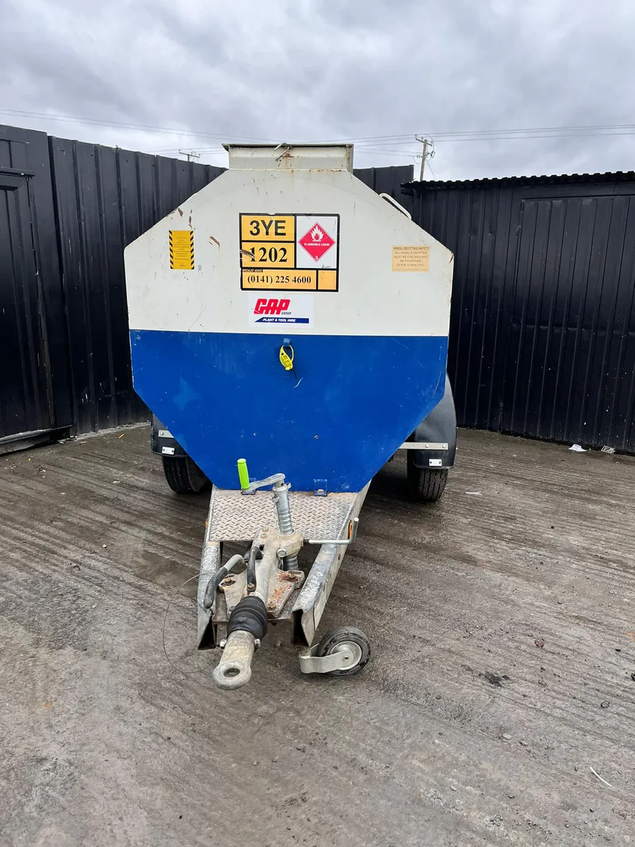 2000L Fuel bowser - Image 2