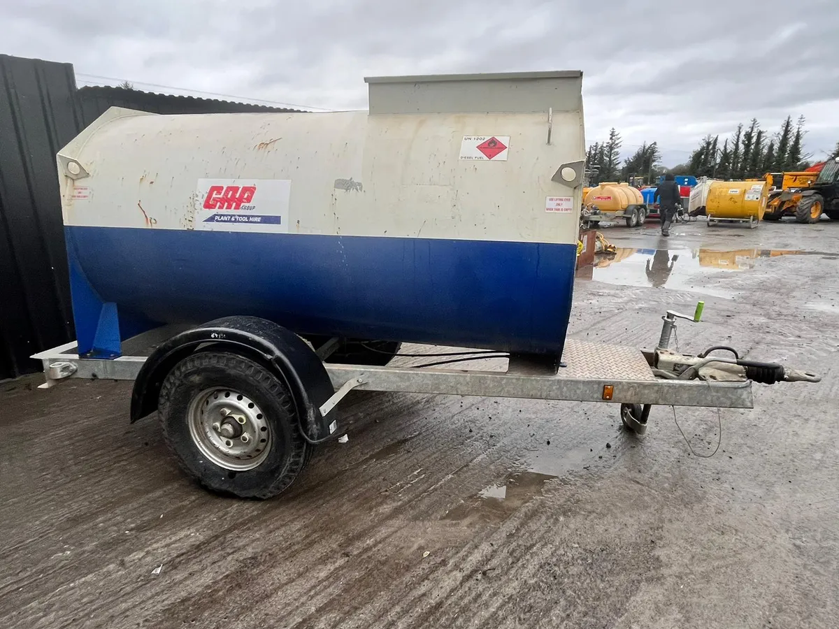 2000L Fuel bowser - Image 3